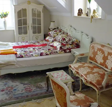 Dom Tulipan Semesterbostad